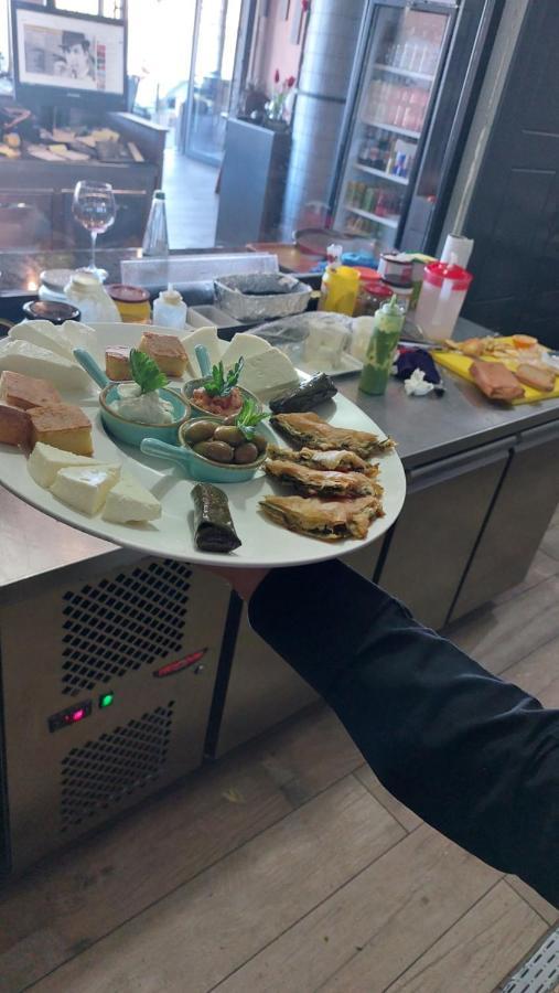 Bujtina Xhabakja Hotel Belsh Екстериор снимка